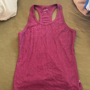 GapFit ribbed workout tank